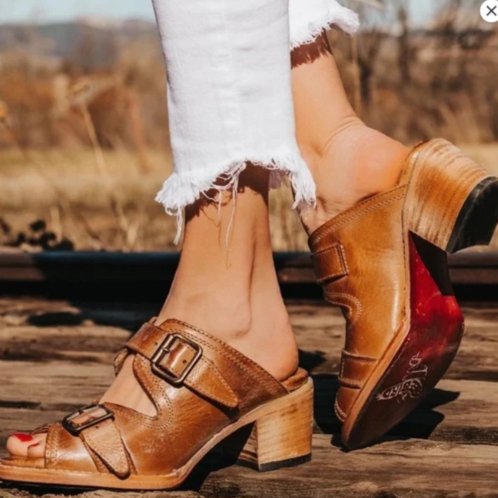 Freebird Caprice in Tan, Size 6